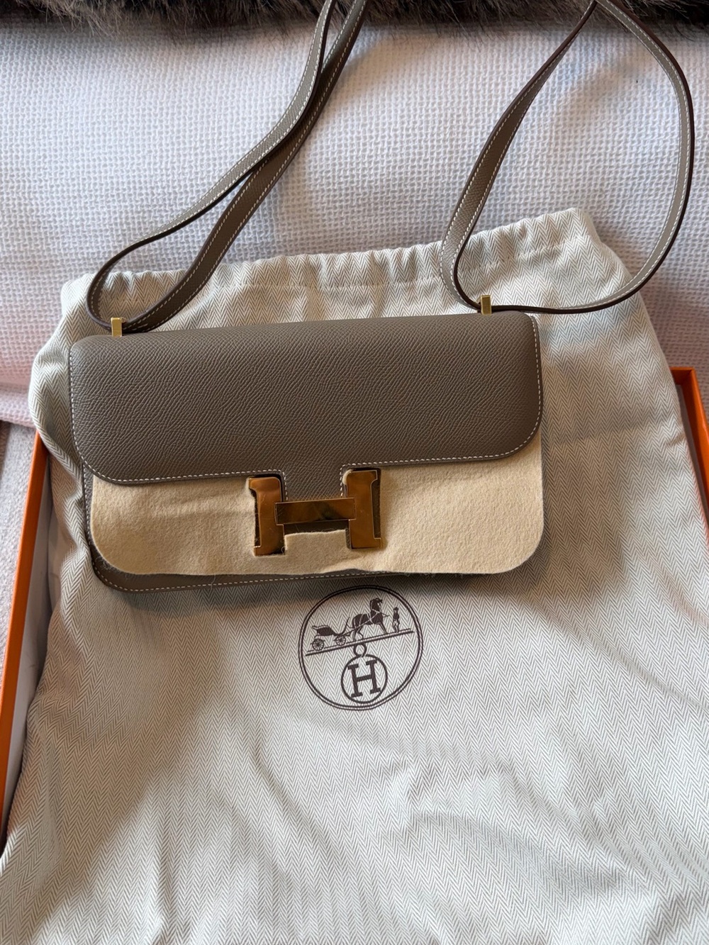 Constance Mini Shoulder Bag in Etoupe